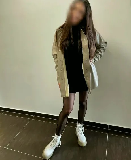 Alexandra, 32 anni