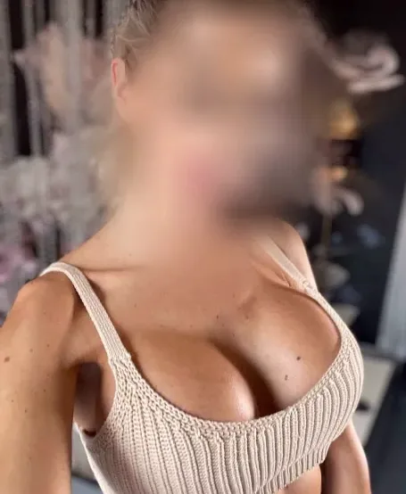 Rebecca, 36 anni